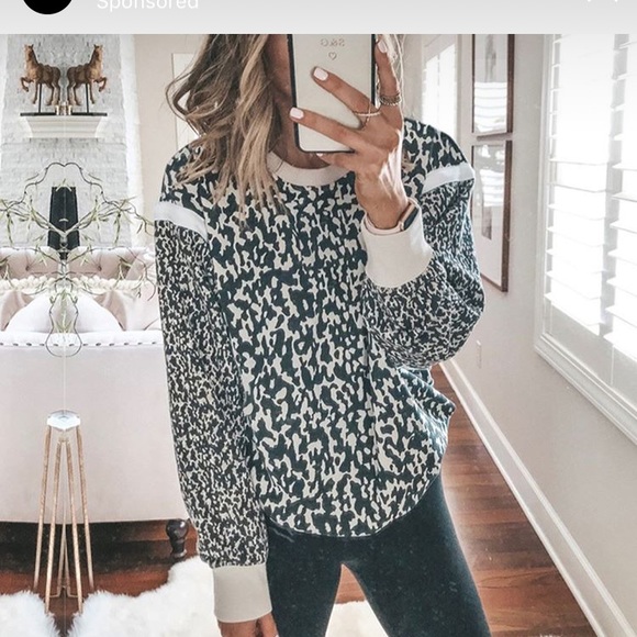 adidas Sweaters - Adidas Crewneck